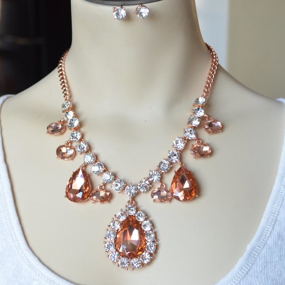 Rhinestone Crystal Chunky Necklace Earrings Set - Picture 1 of 7